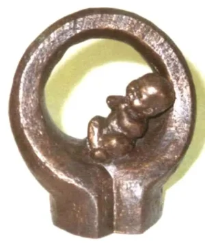 Beeldje baby open cirkel