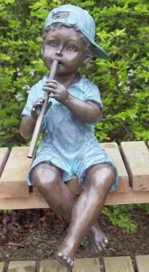Bronzen beeld Jochie met fluit