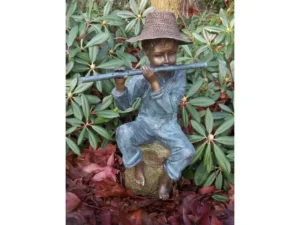 Bronzen beeld fluitspeler met hoed