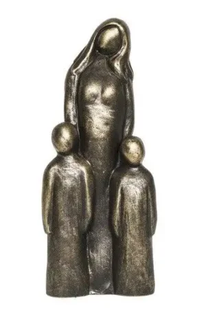 Moeder en twee grote kinderen