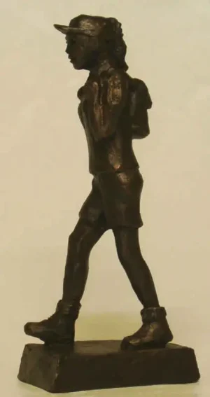 Beeldje Wandelaar (vrouw)