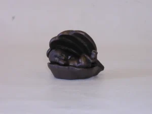 Beeldje Baby in open schelp