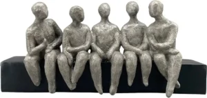 Beeld - Groep mensen - Vrienden - Gemeenschapsbeeld - Grijs / Zwart - Polyresin - 11x9x18 cm